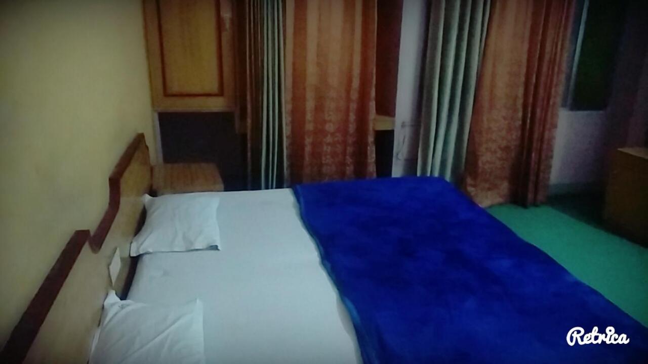 New Crown Hotel Indore Esterno foto