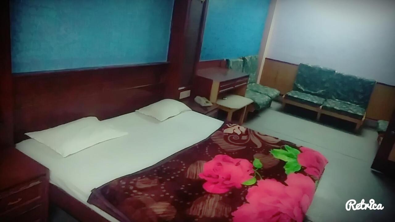 New Crown Hotel Indore Esterno foto