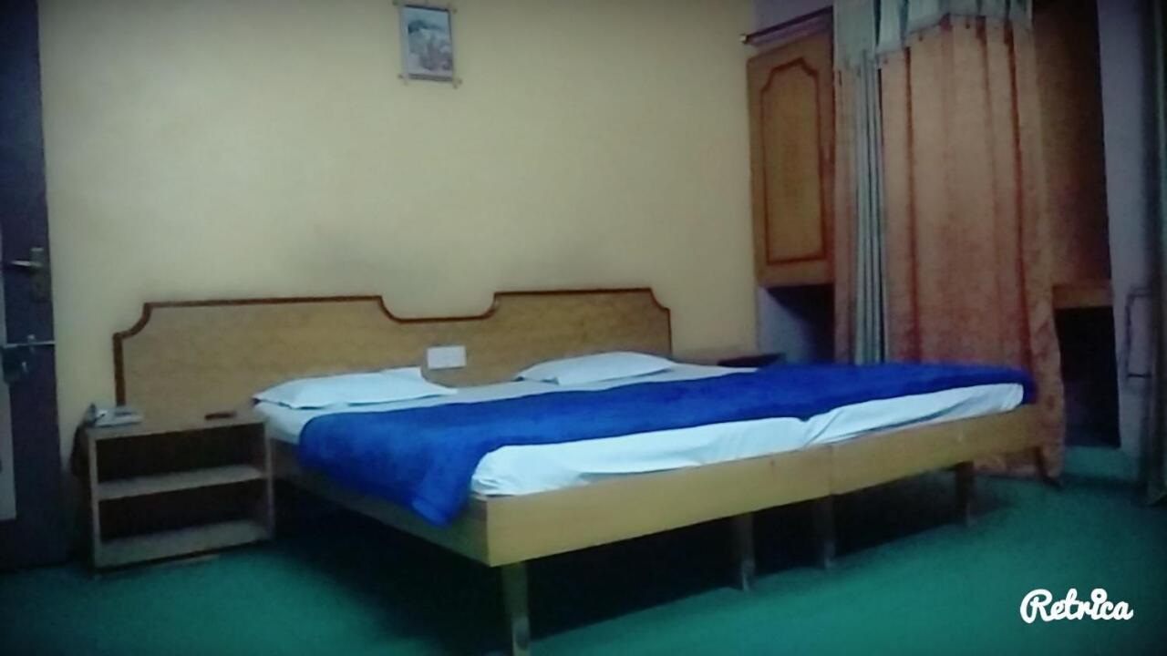 New Crown Hotel Indore Esterno foto