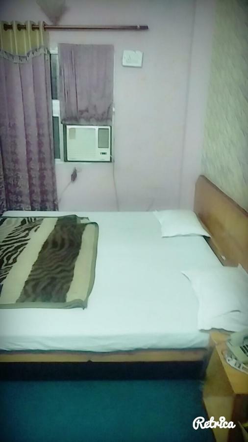 New Crown Hotel Indore Esterno foto