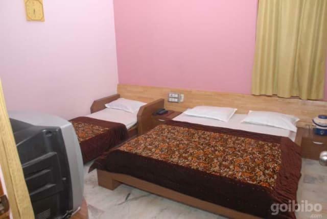 New Crown Hotel Indore Esterno foto